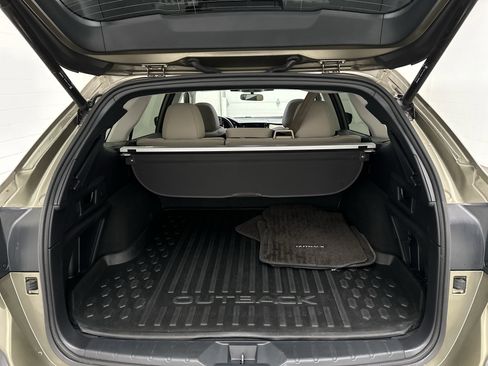 Used 2024 Subaru Outback Premium AWD/4WD image 13
