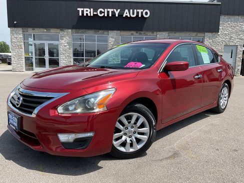 Used 2015 Nissan Altima 2.5 S w/ Power Driver Seat Package FWD image 1