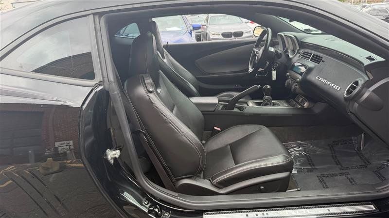 Used 2010 Chevrolet Camaro SS w/ RS Package RWD image 7