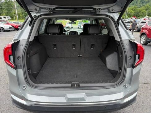 Used 2023 GMC Terrain SLT w/ Infotainment Package II AWD/4WD image 6
