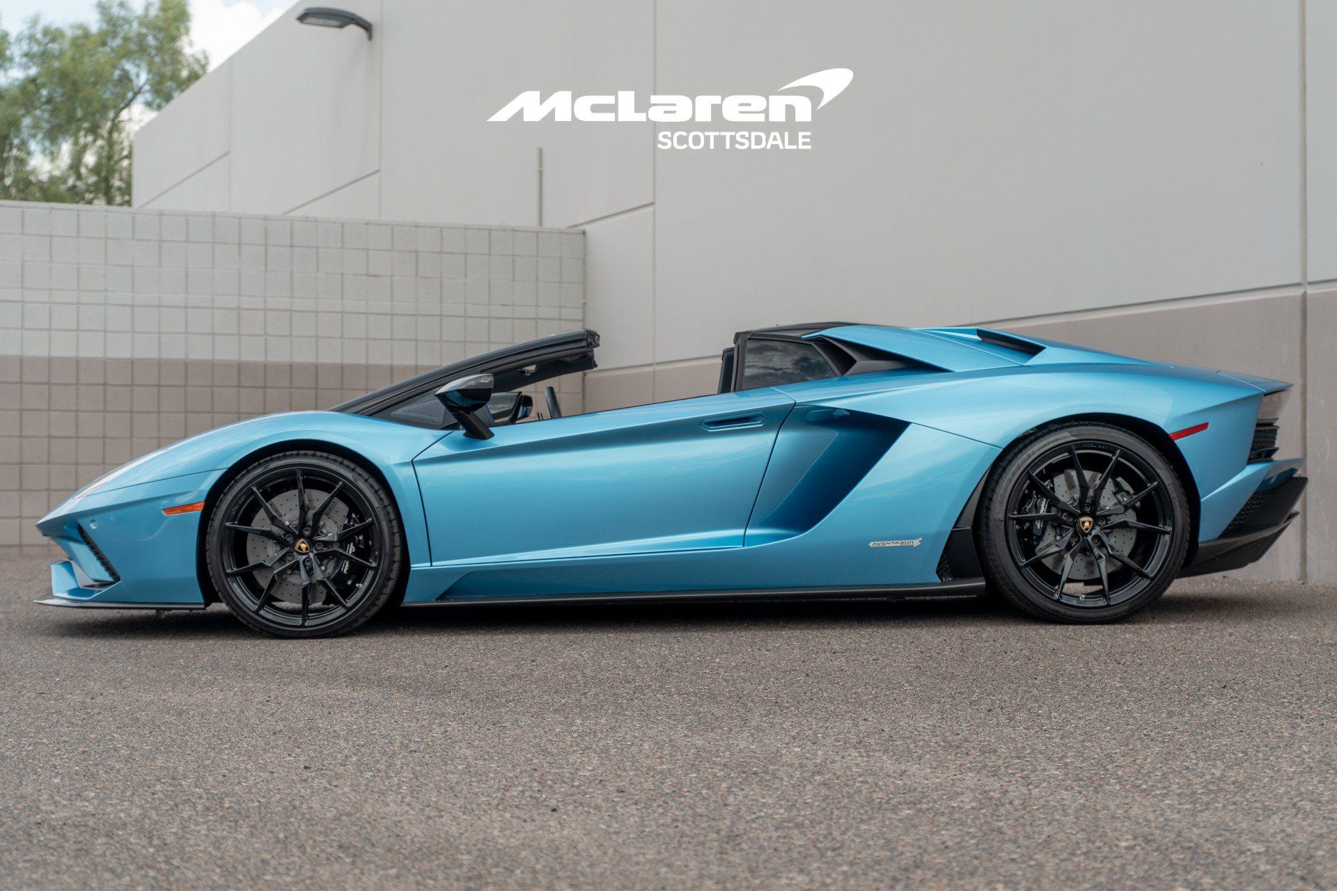 Used 2019 Lamborghini Aventador S AWD/4WD image 4