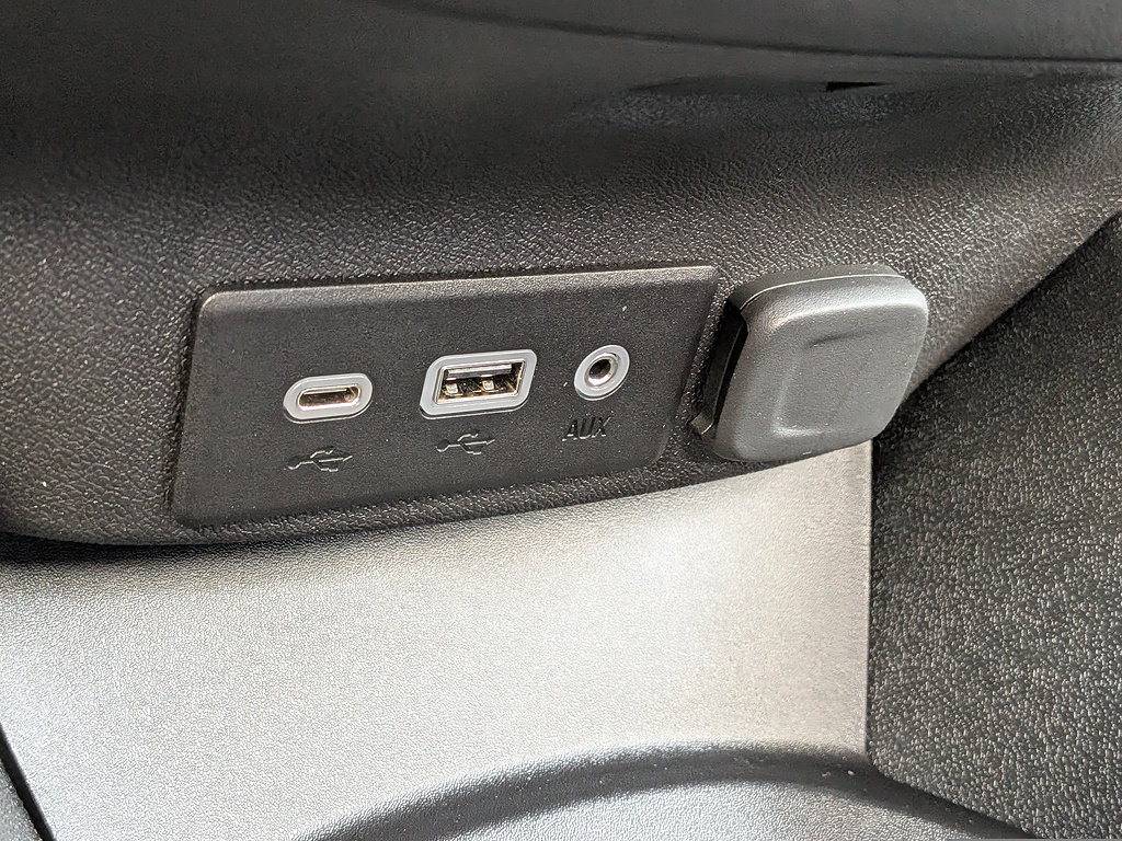 Used 2024 Chevrolet Malibu RS FWD image 41