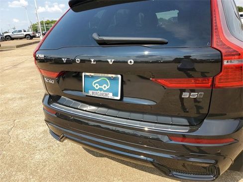 Used 2025 Volvo XC60 B5 Ultra w/ Protection Package Premier image 33