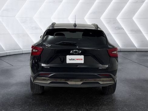 Used 2024 Chevrolet Trax ACTIV w/ Sunroof Package image 5