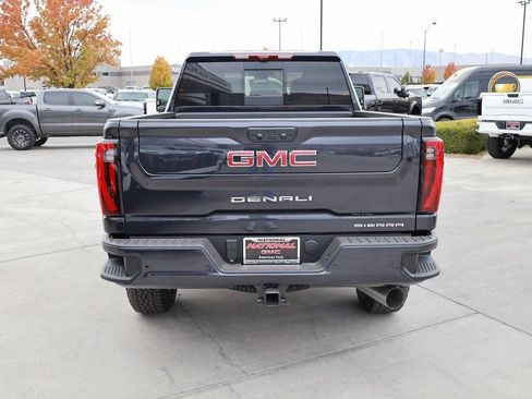 Used 2026 GMC Sierra 3500 Denali w/ Technology Package AWD/4WD image 5