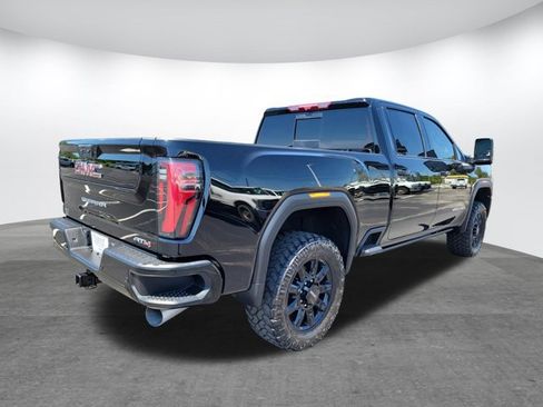 Used 2024 GMC Sierra 2500 AT4 w/ Technology Package AWD/4WD image 5