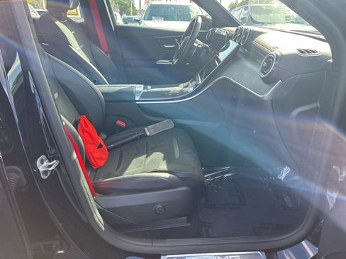 Used 2025 Mercedes-Benz GLC 43 AMG 4MATIC image 24