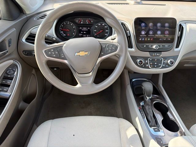 Used 2025 Chevrolet Malibu LT FWD image 18