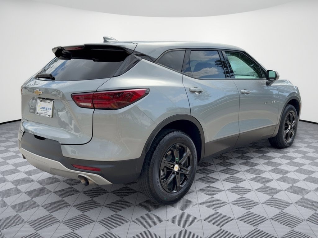 Certified 2025 Chevrolet Blazer LT FWD image 9