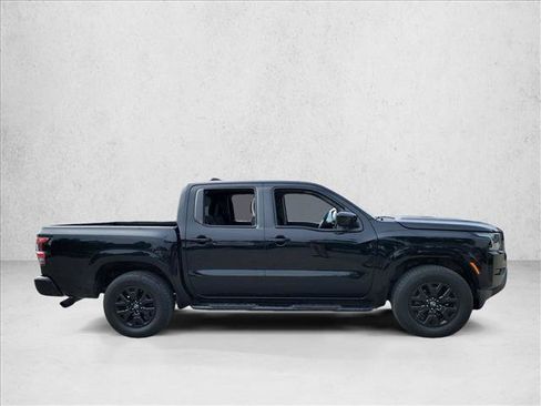 Used 2022 Nissan Frontier SV image 4