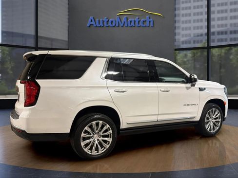 Used 2021 GMC Yukon Denali w/ Denali Premium Package image 12