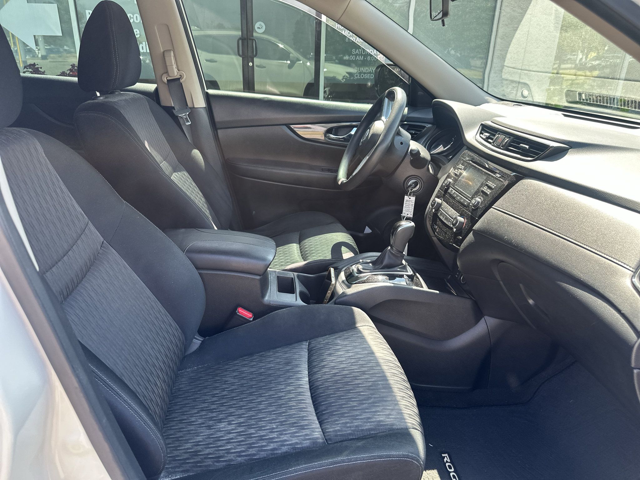 Used 2017 Nissan Rogue S AWD/4WD image 10