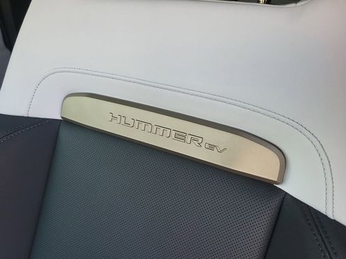 New 2025 GMC Hummer EV 3X w/ Extreme Off-Road Package image 13