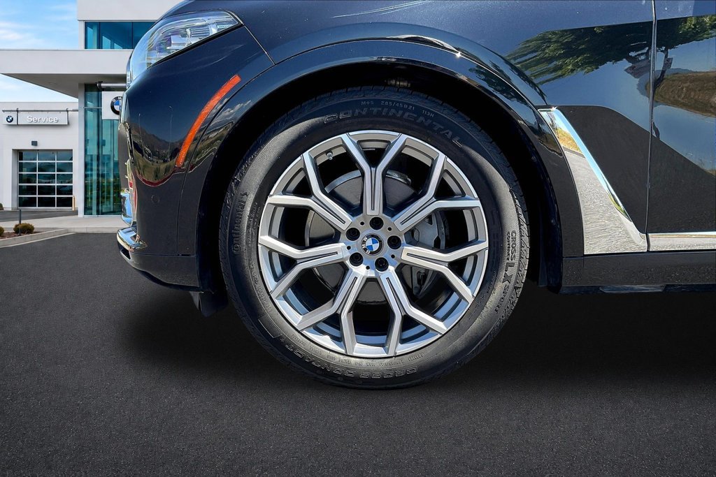 Used 2020 BMW X7 xDrive40i w/ Premium Package AWD/4WD image 34