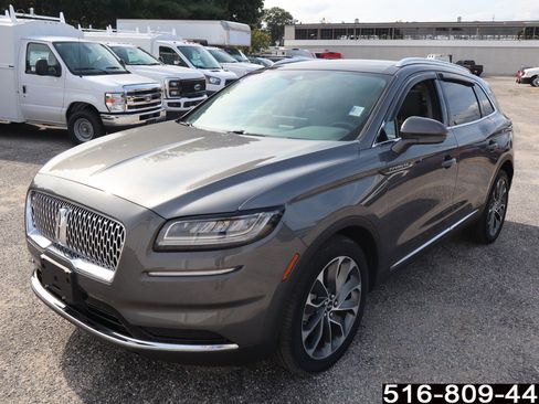 Used 2022 Lincoln Nautilus Reserve image 11