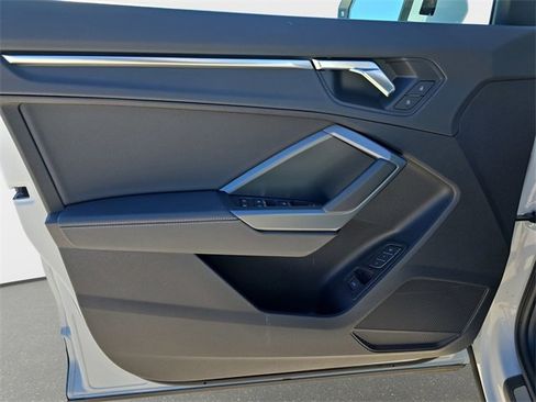 Used 2025 Audi Q3 2.0T Premium w/ Convenience Package image 30