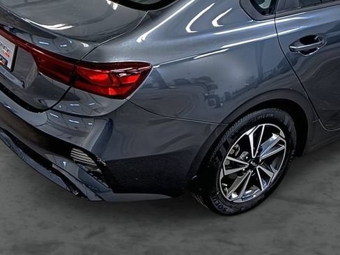 Used 2023 Kia Forte LXS FWD image 13