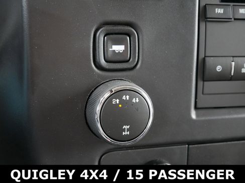 Used 2024 Chevrolet Express 3500 LT w/ LT Preferred Equipment Group image 18