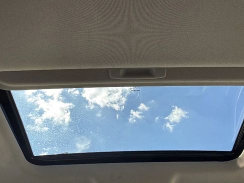 Used 2024 Nissan Altima 2.5 SR w/ SR Premium Package image 30