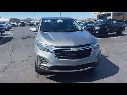 Used 2024 Chevrolet Equinox LT image 3