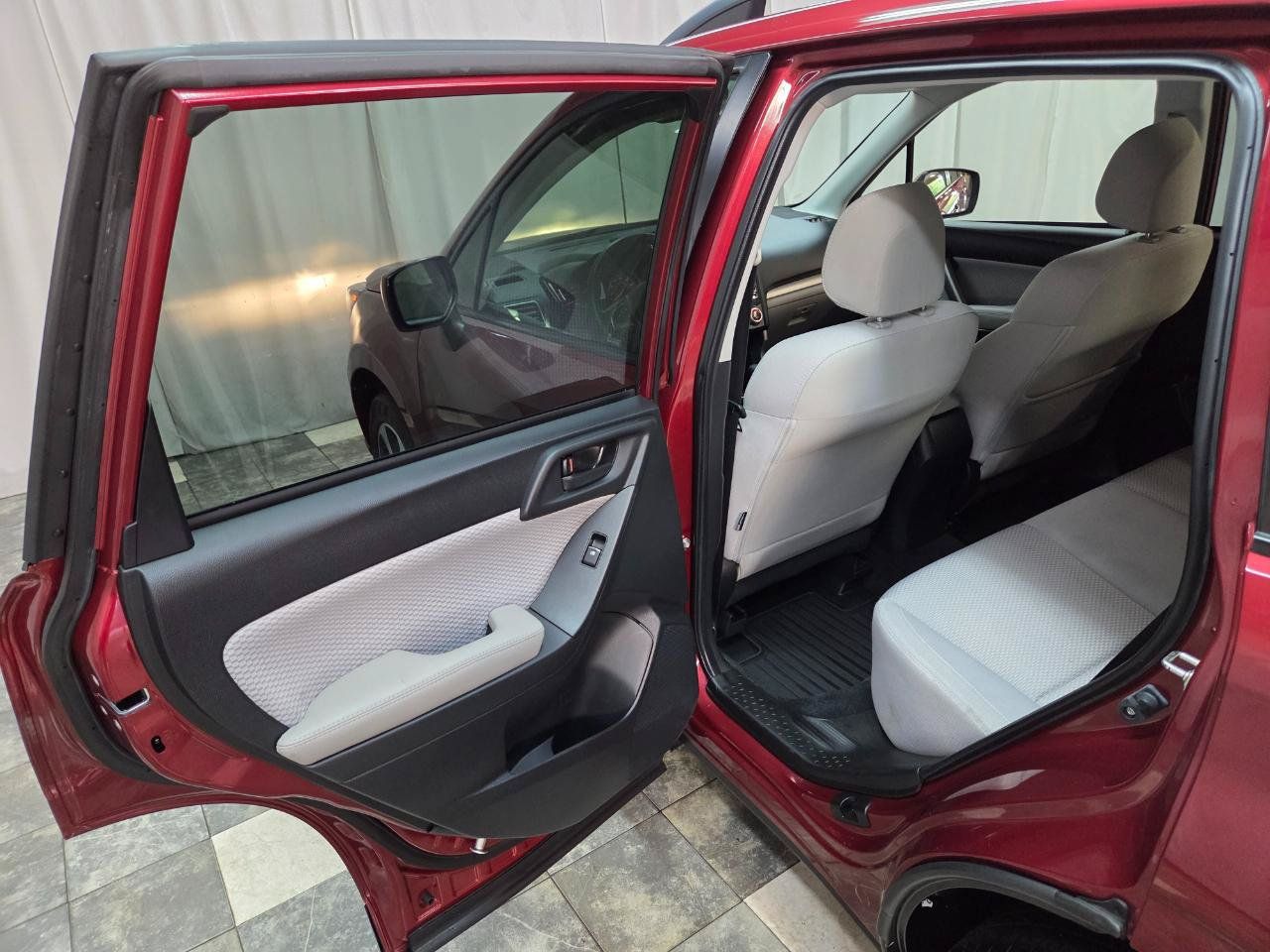 Used 2018 Subaru Forester 2.5i Premium w/ All-Weather Package AWD/4WD image 12
