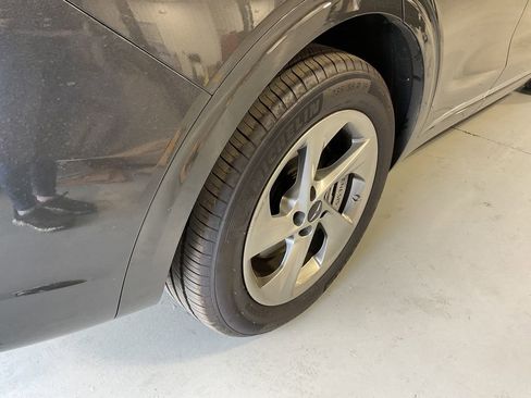 Used 2026 Genesis GV70 2.5T image 14