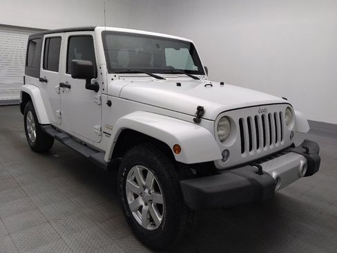 Used 2014 Jeep Wrangler Unlimited Sahara w/ Dual Top Group image 13