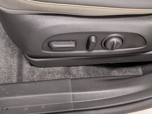 New 2026 Chevrolet Trax ACTIV w/ Sunroof Package FWD image 12