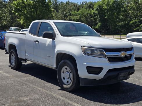 Used 2019 Chevrolet Colorado W/T w/ WT Convenience Package RWD image 2