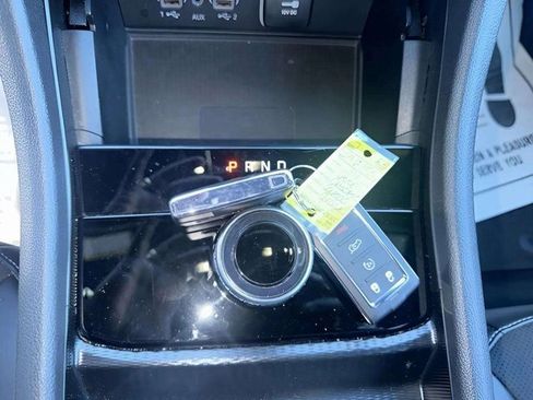 Used 2024 Jeep Grand Cherokee Altitude image 7