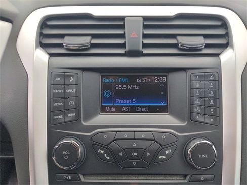 Used 2013 Ford Fusion SE image 20