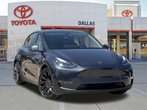 Used 2025 Tesla Model Y Performance image 1