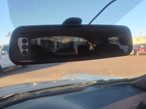 Used 2011 Nissan Juke SV image 21