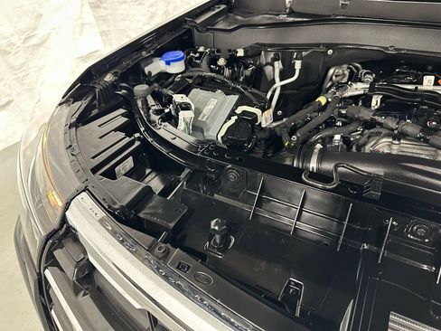 Used 2025 Ford Explorer Active image 65