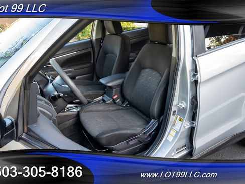 Used 2020 Mitsubishi Outlander Sport ES image 12