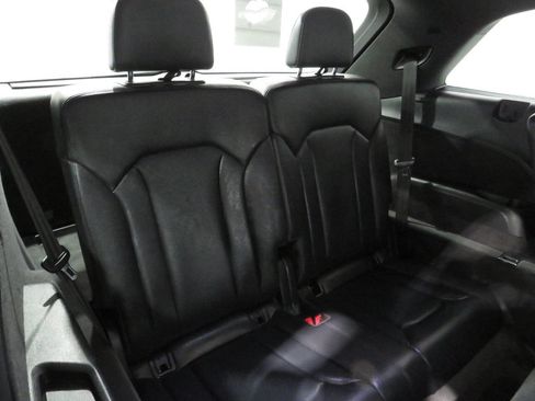 Used 2019 Audi Q7 3.0T Prestige w/ Prestige Package AWD/4WD image 12