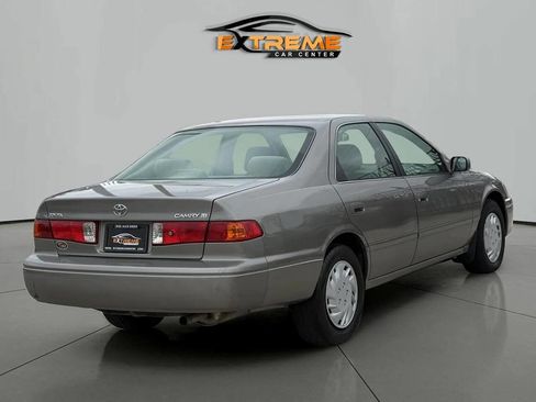 Used 2001 Toyota Camry LE FWD image 6