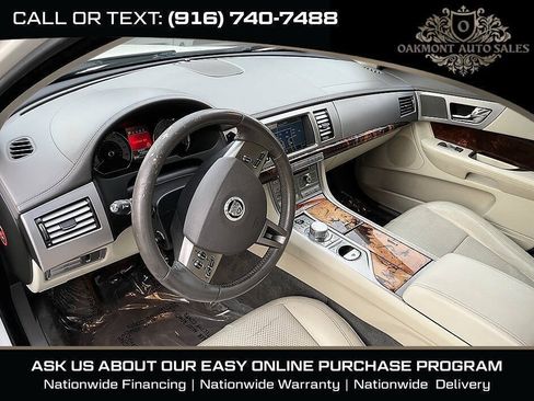 Used 2010 Jaguar XF Premium RWD image 18