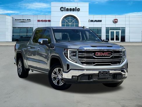 Used 2025 GMC Sierra 1500 SLT RWD image 1