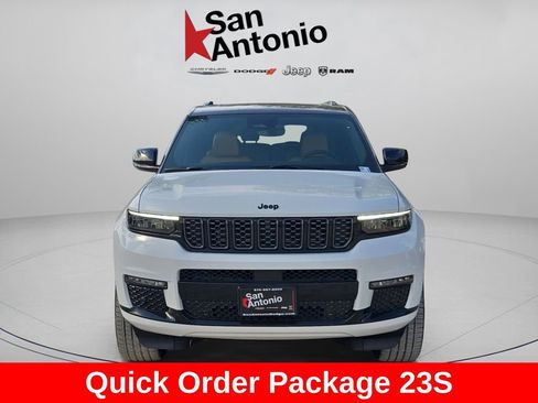 New 2025 Jeep Grand Cherokee L Summit w/ Obsidian Package AWD/4WD image 3