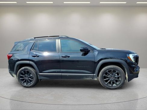 Used 2026 GMC Terrain Elevation w/ Elevation Premium Package AWD/4WD image 2