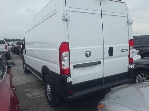 Used 2024 RAM ProMaster 2500 w/ Safety Group FWD image 6