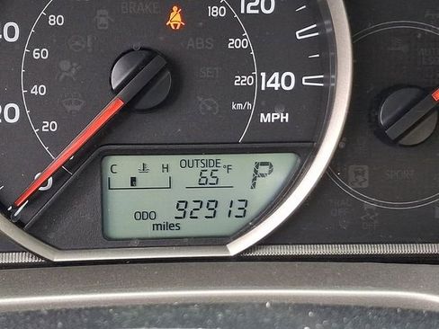 Used 2013 Toyota RAV4 LE AWD/4WD image 26