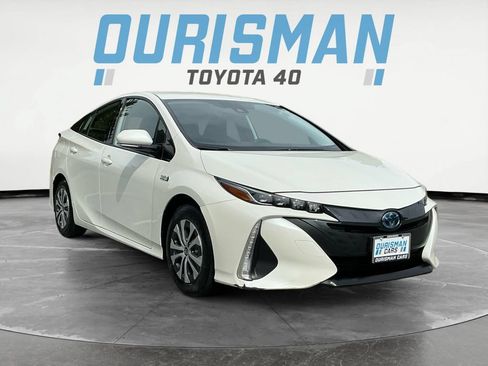 Used 2020 Toyota Prius Prime LE FWD image 1