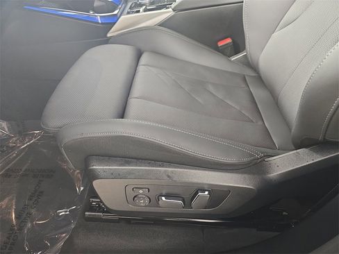 Used 2026 BMW X3 M50 w/ Premium Package image 31