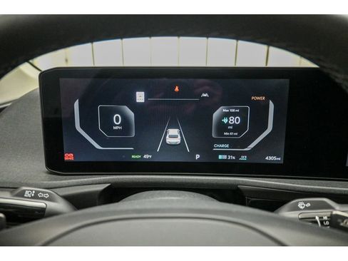 Certified 2025 Kia EV6 Light w/ Light LR Technology Package image 19