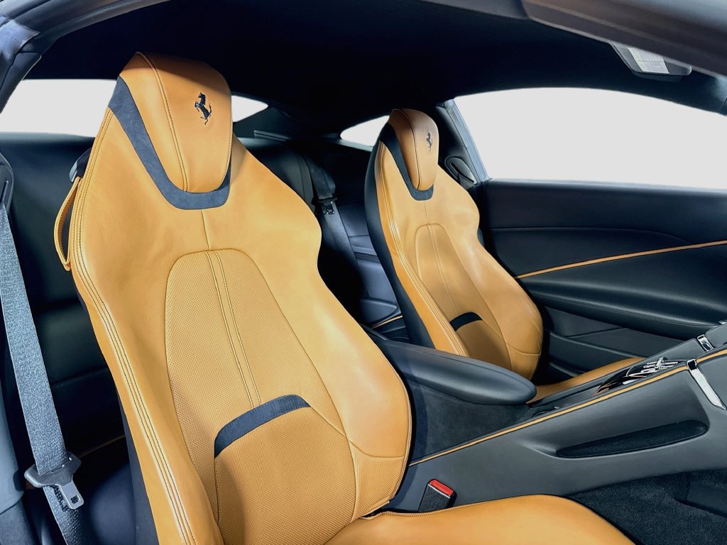 Certified 2022 Ferrari Roma RWD image 4