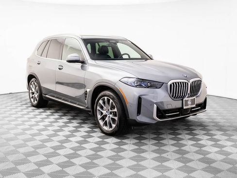 Used 2025 BMW X5 xDrive50e w/ Executive Package image 8