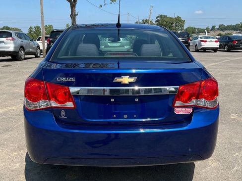 Used 2013 Chevrolet Cruze LS image 6