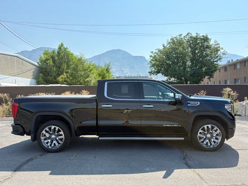 Used 2023 GMC Sierra 1500 Denali w/ Denali Reserve Package AWD/4WD image 2